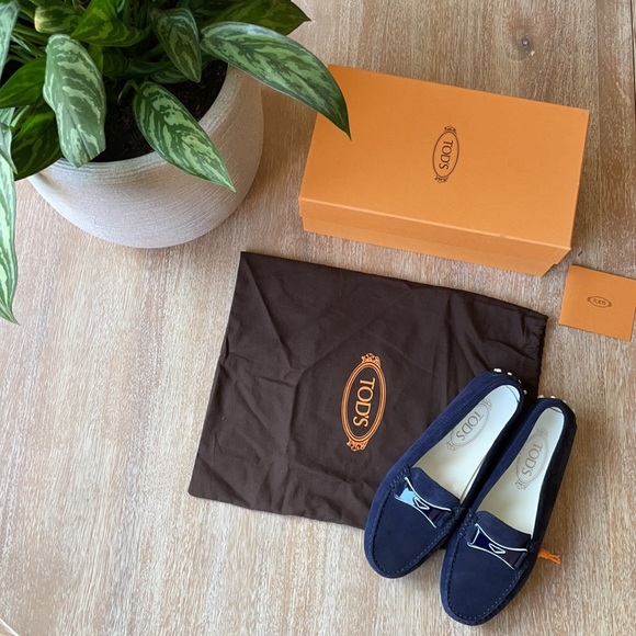 Tod’s Women Suede Navy Blue Loafer Size 38 - Picture 1 of 12